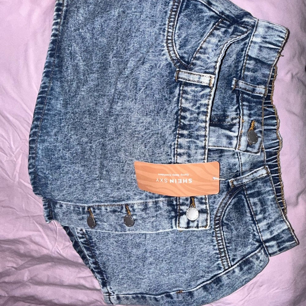 SHEIN Blue High-Waisted Distressed Skort